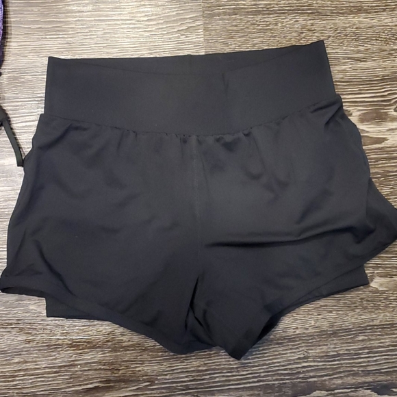 Fabletics Activewear Set - Picture 3 of 4